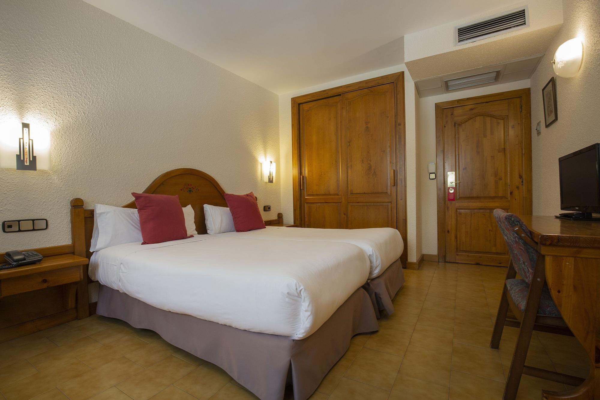 Hotel Sant Gothard Arinsal Esterno foto