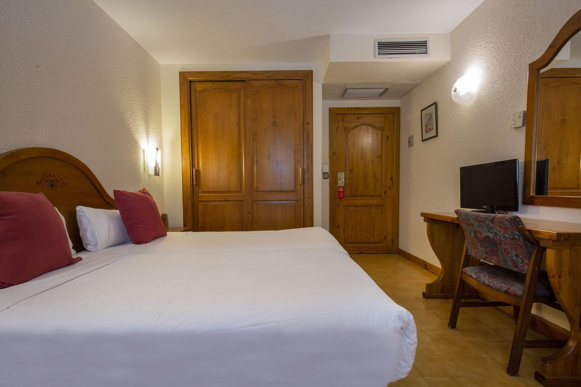 Hotel Sant Gothard Arinsal Esterno foto